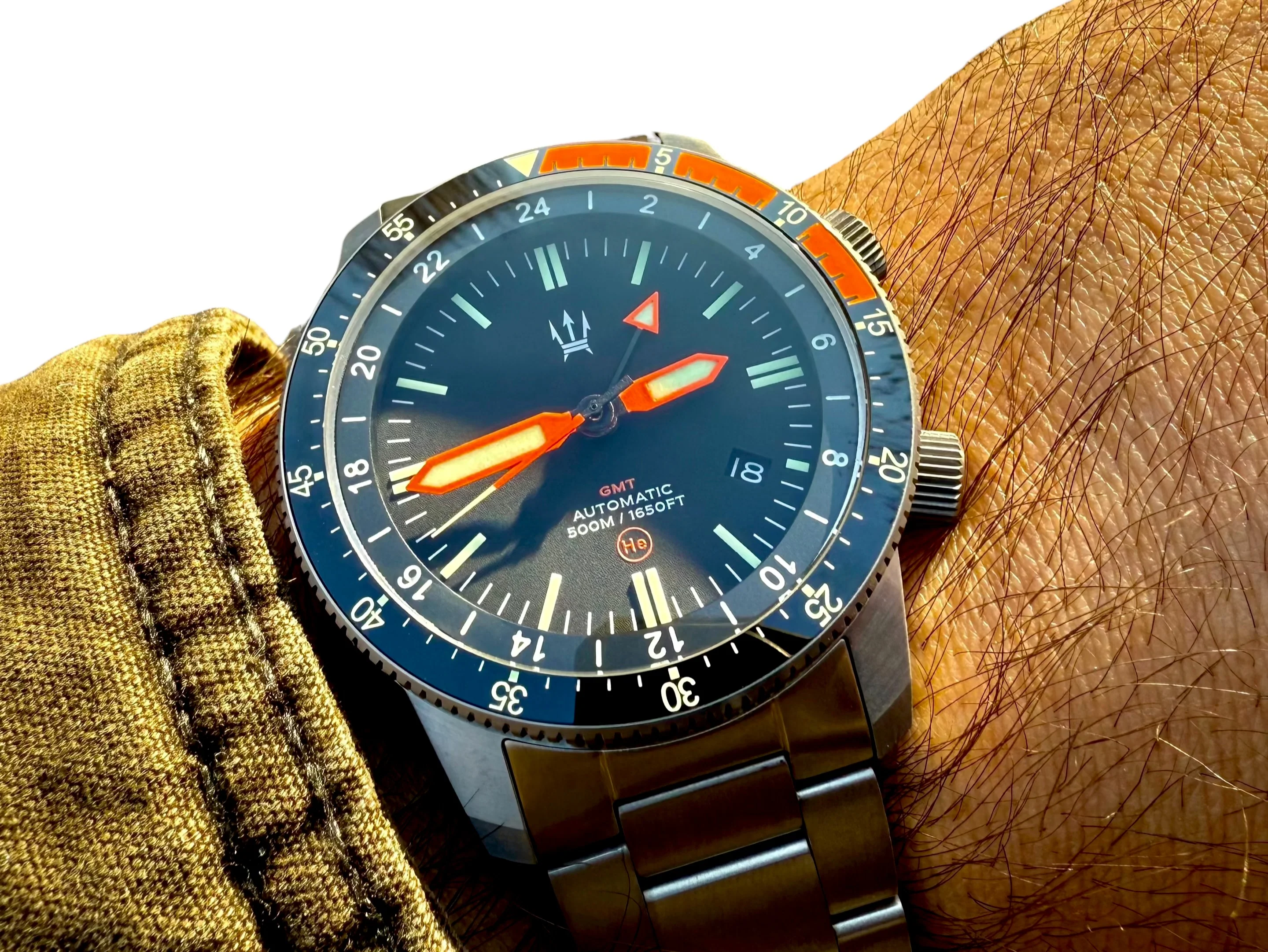 500M Alto Mare 42mm 9075 GMT - Titanium Automatic Watch - by Maratac® - Image 2