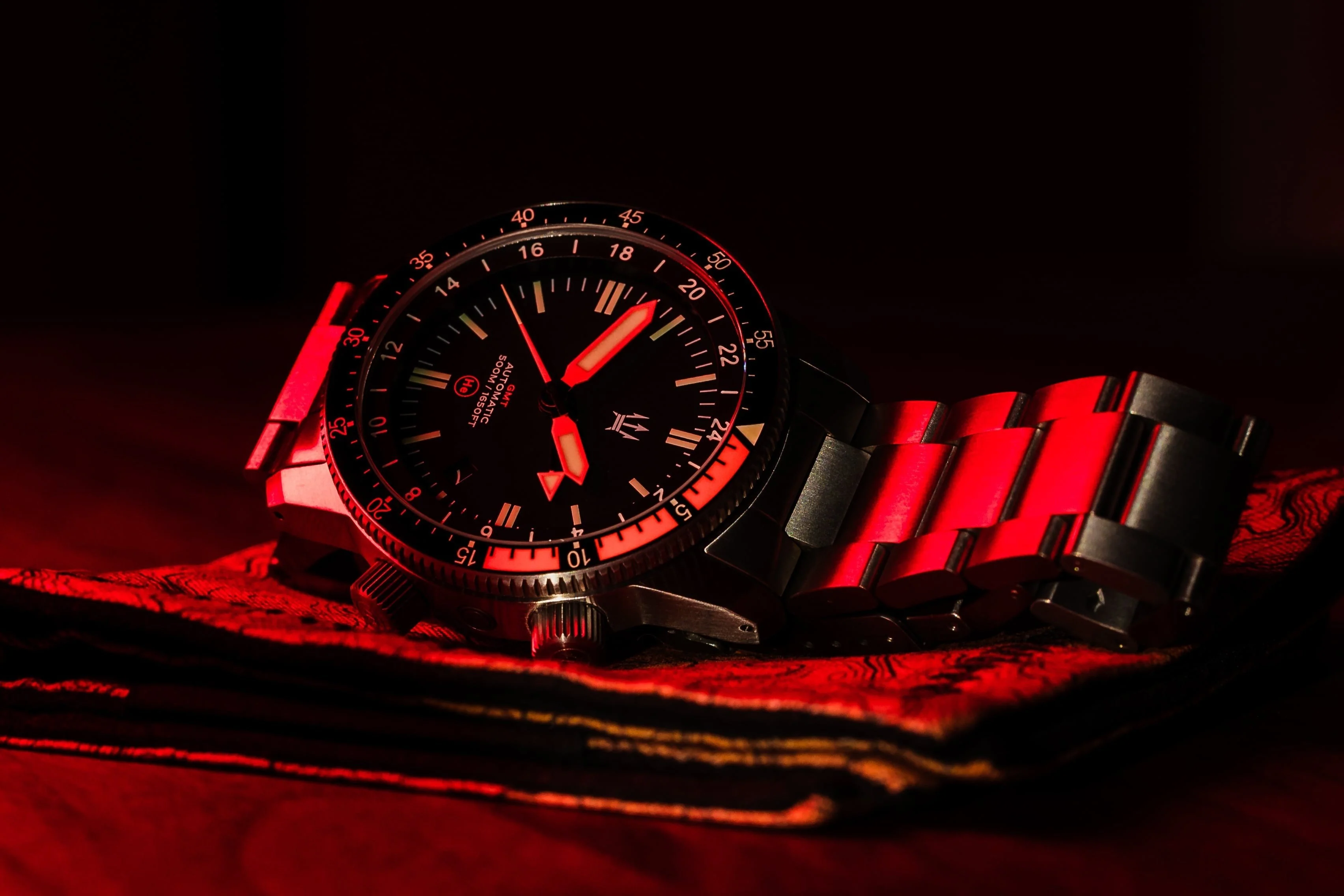 500M Alto Mare 42mm 9075 GMT - Titanium Automatic Watch - by Maratac® - Image 20