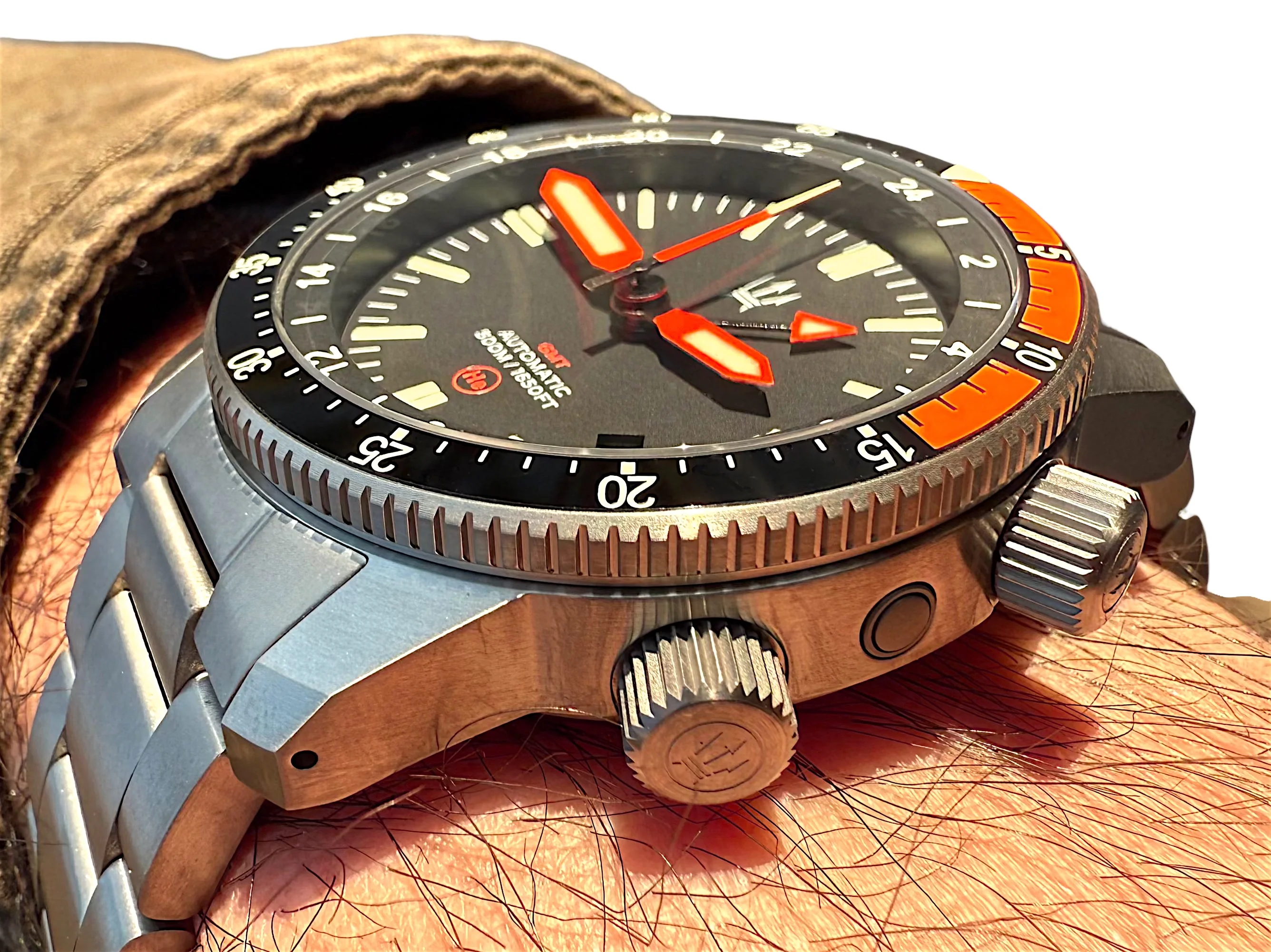 500M Alto Mare 42mm 9075 GMT - Titanium Automatic Watch - by Maratac® - Image 3