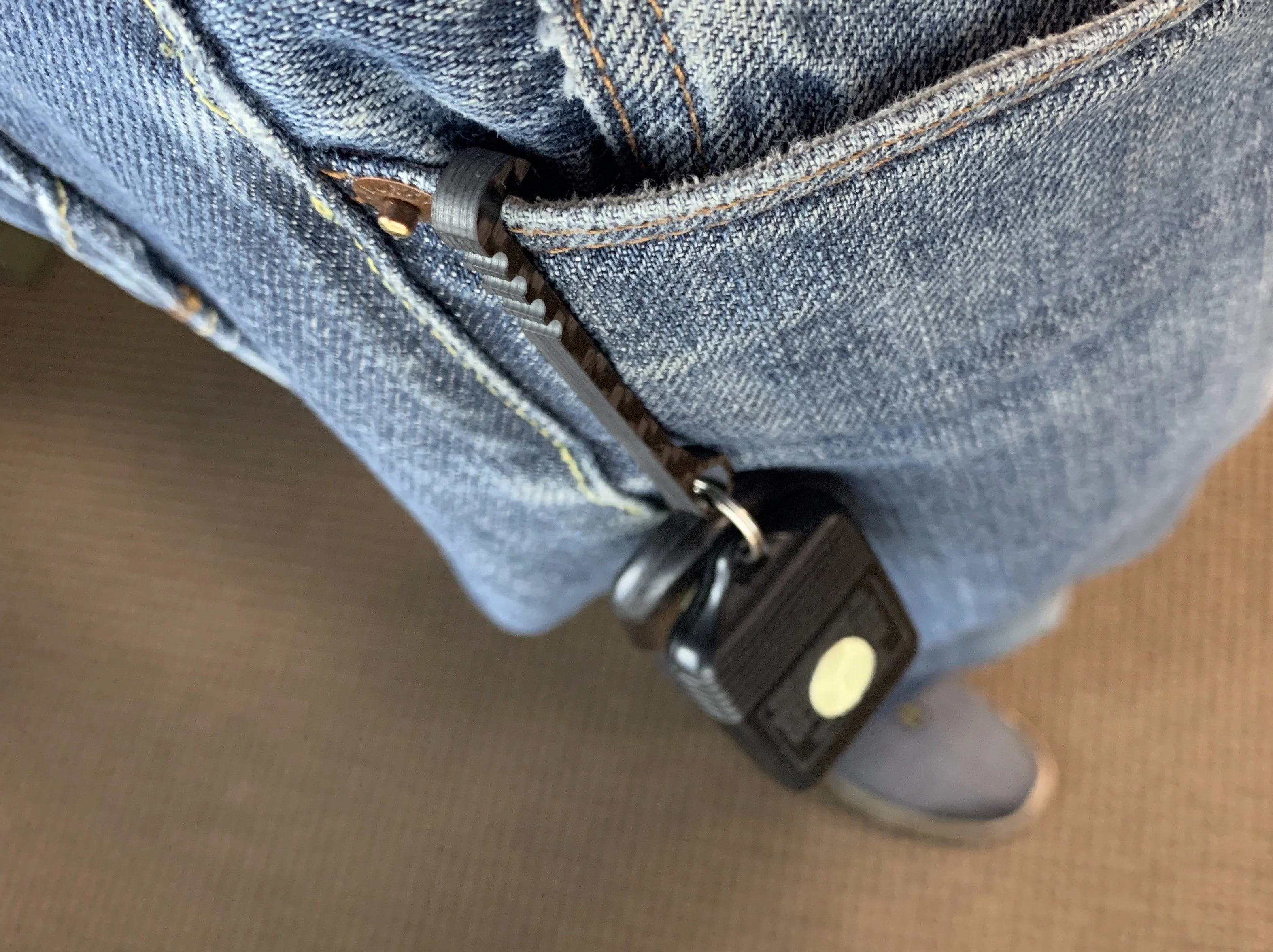 Carbon Fiber Key Amigo Key Clip - Image 6