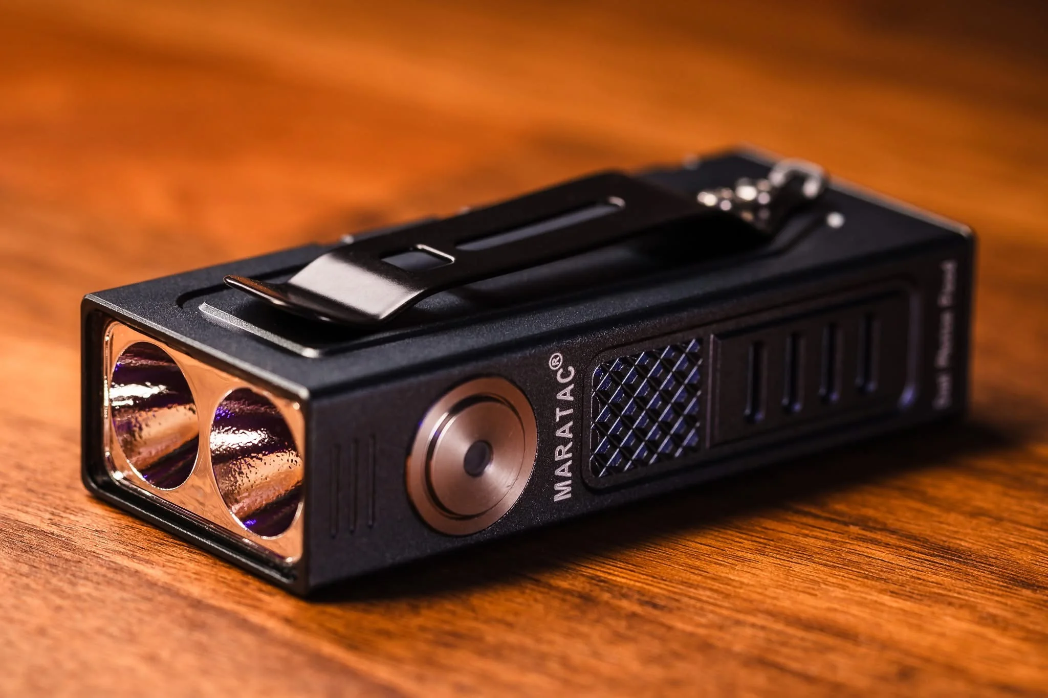 Compact Dual Photon Flood - 14500x2 Flashlight by Maratac® - Image 7