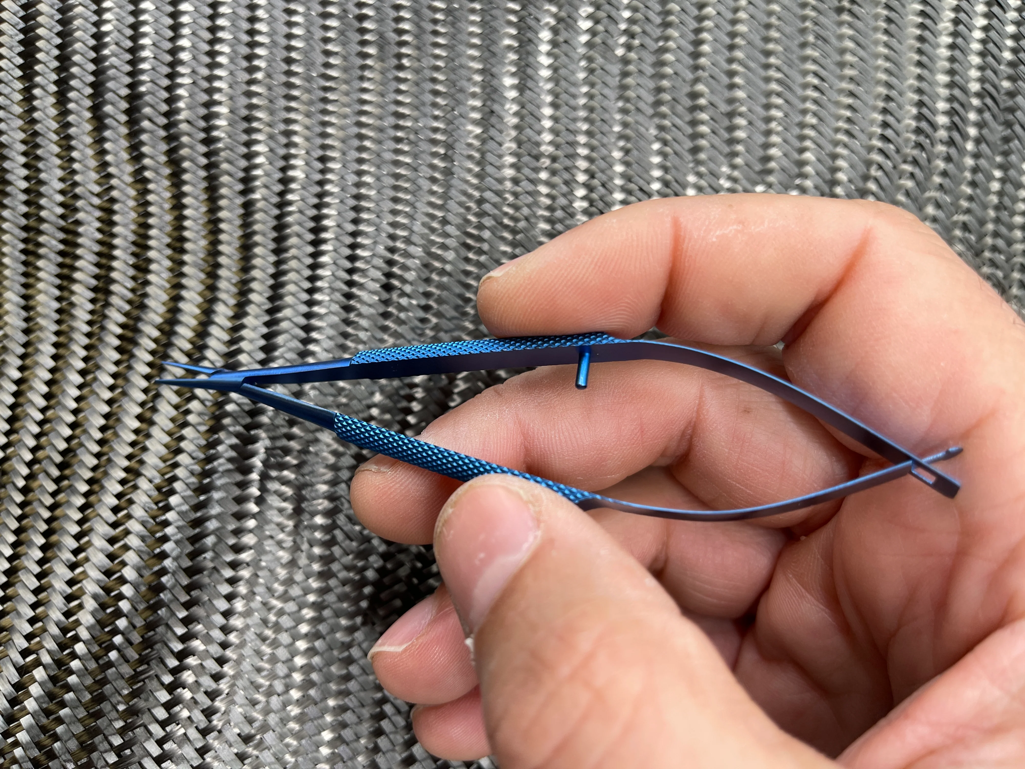 Precise Ultra Fine Self Opening Tweezer - Titanium - Image 7