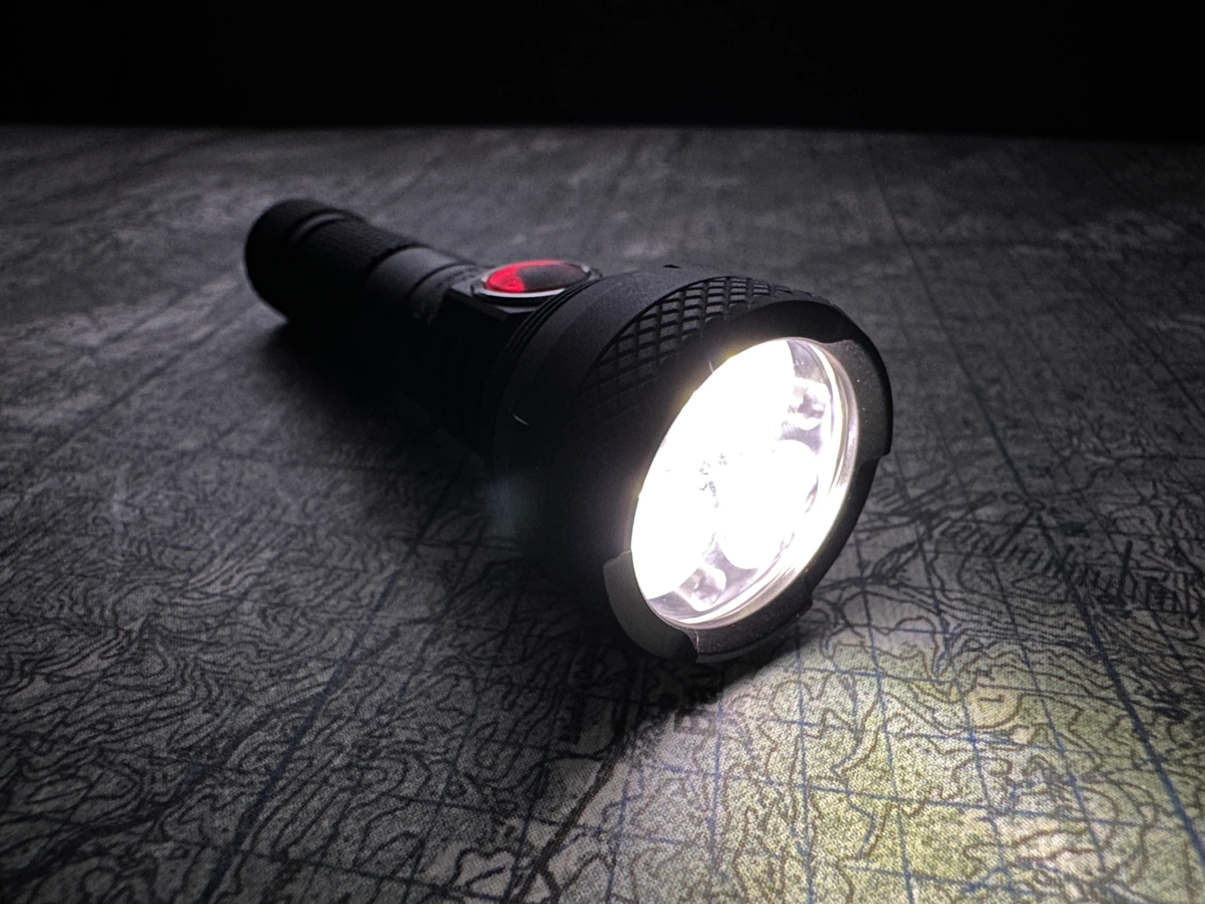 Peanut Beast XL 3.0 Flashlight Kit by Maratac® - Image 16