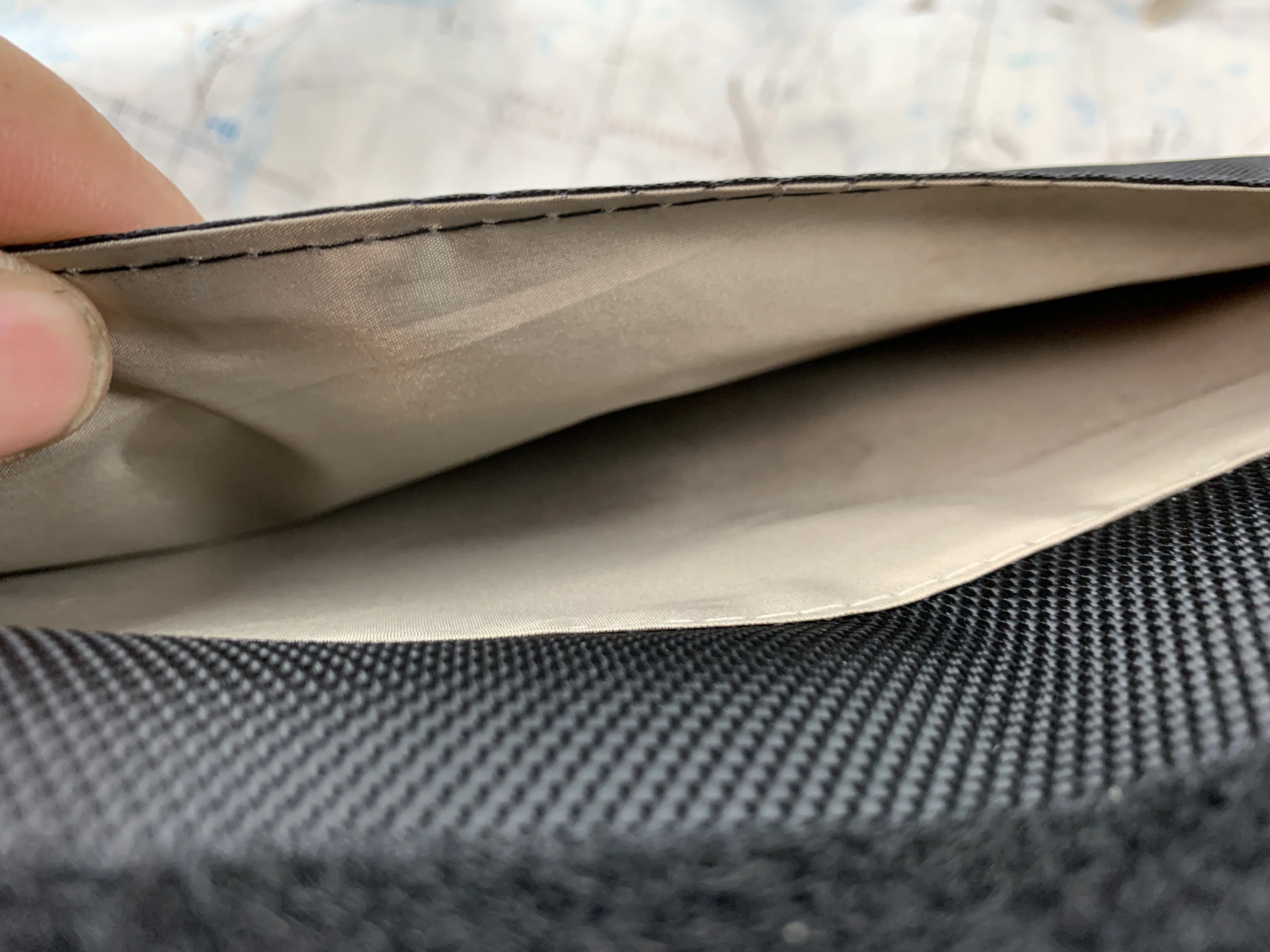 Stealth RFID Electronic Pouch - Image 6