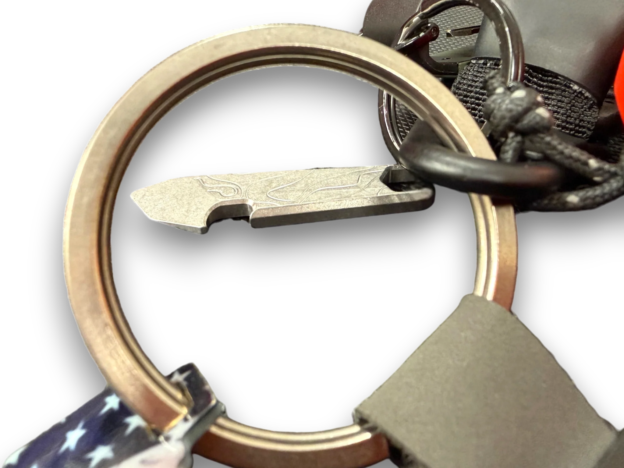 The Wedg-E Titanium Pry Tool by Maratac® - Image 4