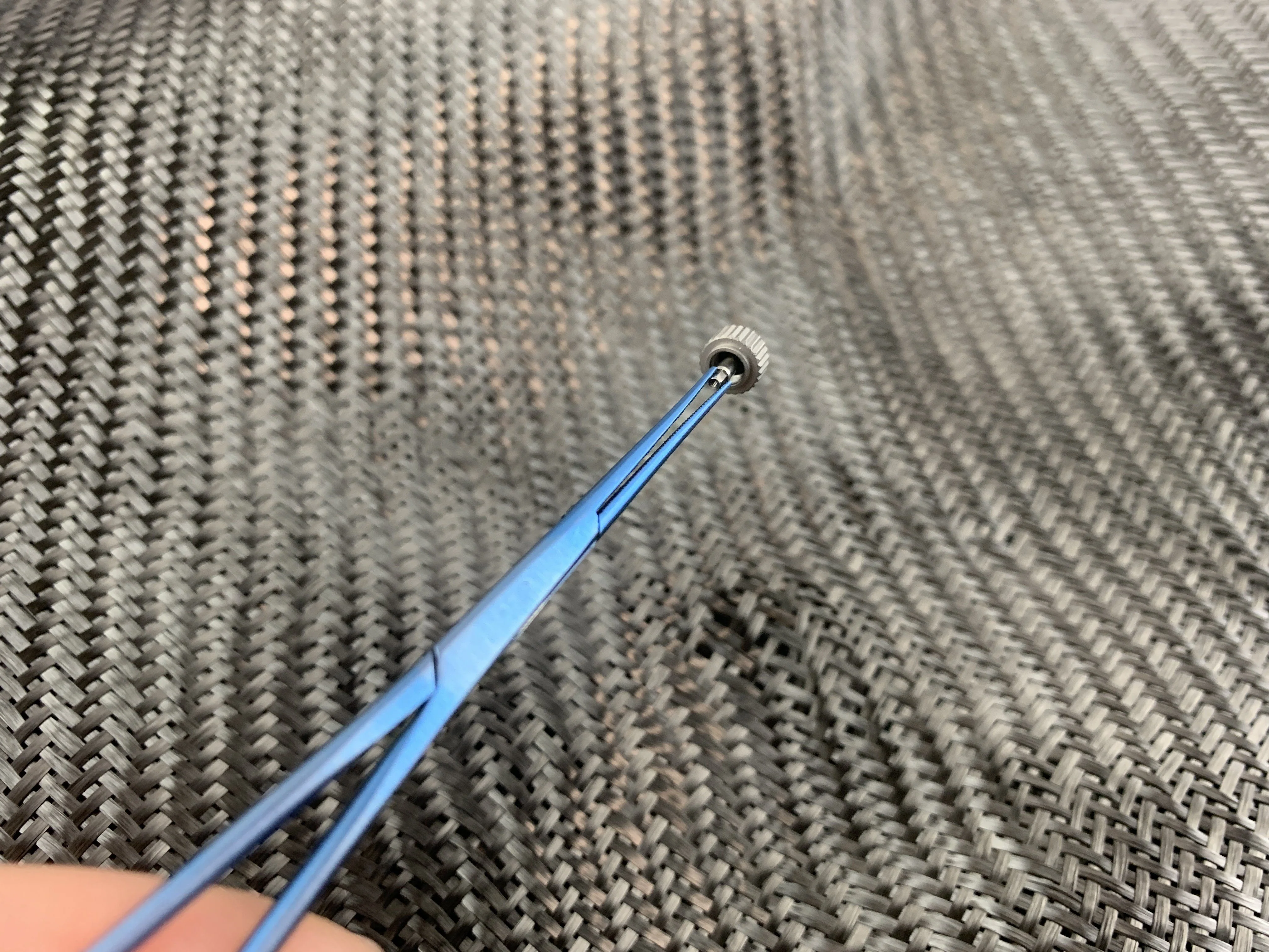 Titanium Locking Forceps ( TAC-MED ) Electronic Technician - Image 9